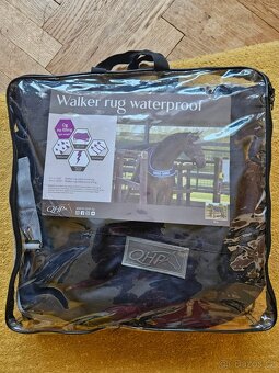Pracovní deka QHP Walker rug 0g - 2