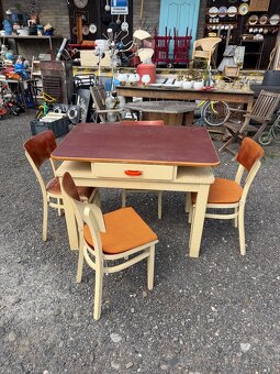 Jídelní set (stul +4 židle) - 2