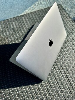 Macbook Pro 2020 Touchbar 13"- i5 | 16GB Ram | 512GB SSD - 2