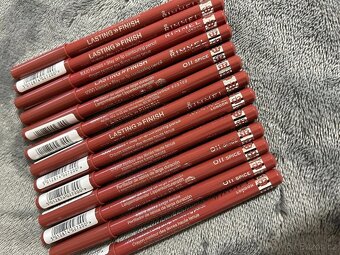Rimmel konturovací tužka na rty 110 Spice - 2