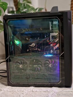 Výkonný herní počítač Asus ROG Strix RTX 3080 - 2