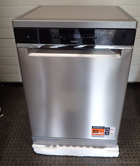 Myčka WHIRLPOOL WFO 3T142 X Myčka je nová ale při manipulac - 2