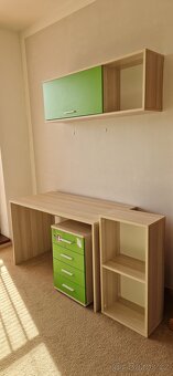 Palanda s matracemi a rošty, psací stůl pro děti - 2