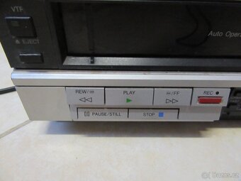 Nabízím video Panasonic. . Nefunkční. Jen svítím displej. Ve - 2