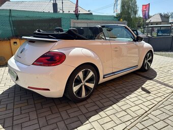 VW Beetle 2.0 TDi Sport DSG - 2