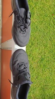 Tenisky Nike Legend Essential 3 EUR 44, 28 cm - 2