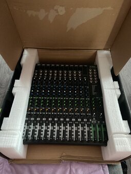 Mackie ProFX16v3 - 2
