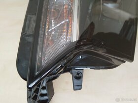 LED-světlomet pravý ŠKODA Fabia III facelift - 2