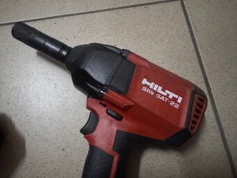 Utahovák rázový AKU Hilti SIW 6-22 Nuron 2bat - 2