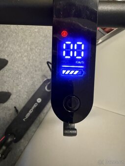 Prodám zánovní Elekto-koloběžku GoGEN VOYAGER NEO S 601B čer - 2