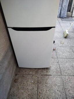 Prodám lednici s mrazákem značky LG - 2
