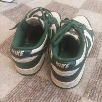 Tenisky NIKE zel bílé UK 7 EUR 41 - 2