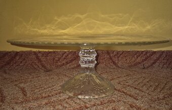 Skleněný podnos na dort na stopce - 2