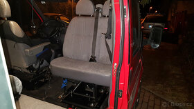 Otočná konzole dvousedadla (dvousedák) Ford Transit - 2