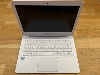 ASUS ZENBOOK UX305CA bílý kovový - 2
