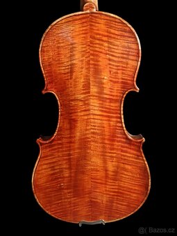 Pěkné staré housle - 2