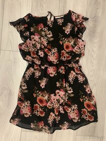 Letní šaty s květinami - 2
