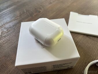 Apple Airpods pro - nové, originální - 2