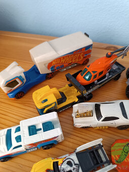 Starší Hot wheels, - 2