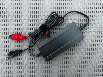 Nabíječka Specialized SL 4A / SBC-C06 / - 2