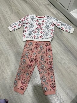 Teplákové soupravy vel. 92/98 - 2