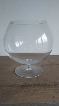 Velká skleněná číše - 2