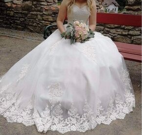 Princeznovské svatební šaty - 2
