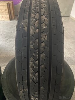 Brigestone Duravis 215/75/16C - 2