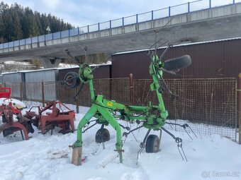 Obracec sena Deutz fahr 5,2m - 2