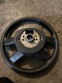 VW Golf 5 - volant s airbagem - 2