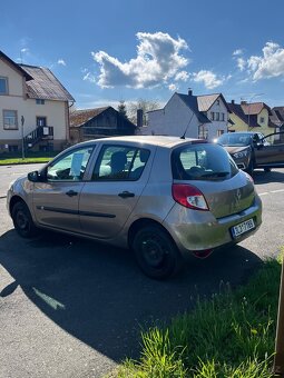Renault Clio - 2