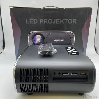 Nigecue Projektor C16 / 4K / WIFI - 2