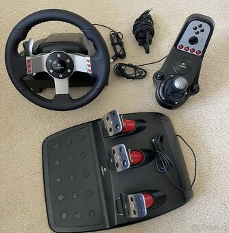 Logitech G27 - 2