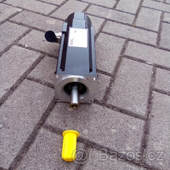 Servomotor - 2