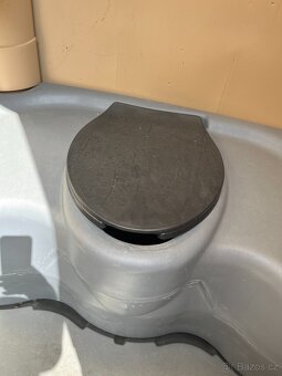 Mobilní toaleta, mobilní wc, kadibudka, přenosné wc - 2