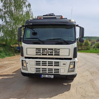Volvo FM 440 8x4 nosič kontejnerů s rukou HIAB220C5 - 2