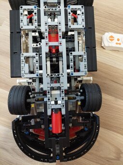 LEGO Technic 42096 Porsche 911 RSR - 2