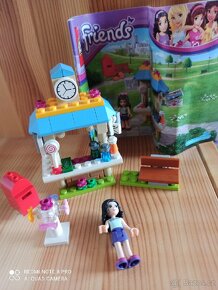 Prodám Lego Friends 41098 stánek se suvenýry - 2