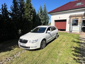 Škoda Superb II 2.0 TDI DSG Elegance | 2013 | Kůže | Xenony - 2