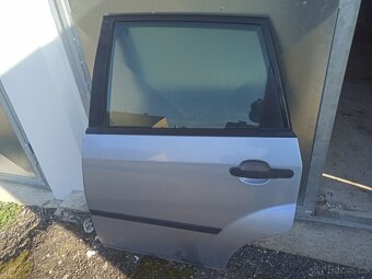 Zadní dveře Ford fiesta - 2