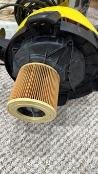 Hrncový vysavač Karcher WD 3.300 M + sáčky, dlouhý kabel - 2