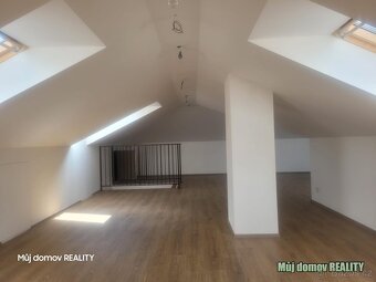 Pronájem moderní novostavby rodinného domu 6+kk, 296 m + poz - 2