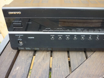 zesilovač Onkyo HT-R370 - 2