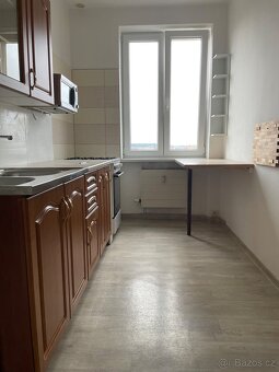 Pronájem bytu 1 a půl + 1. V Porubě - 2
