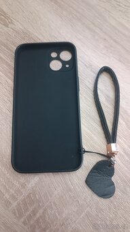 Kryt na iPhone 13 - 2