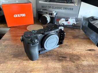 SONY a6700 + half cage Smallrig - 2