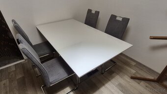 Prodám jídelní set, stůl 160 cm a 4 x židle - 2