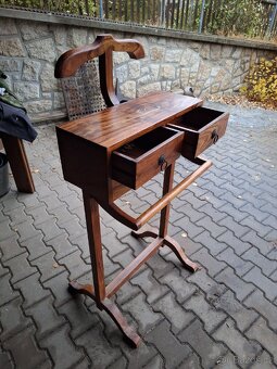 Dřevěný němý sluha - 2