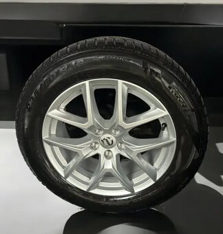 Zánovní originální alu kola Volvo 5x108+ 235/60r18 - 2