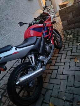 Honda CBR125R 2005 - 2